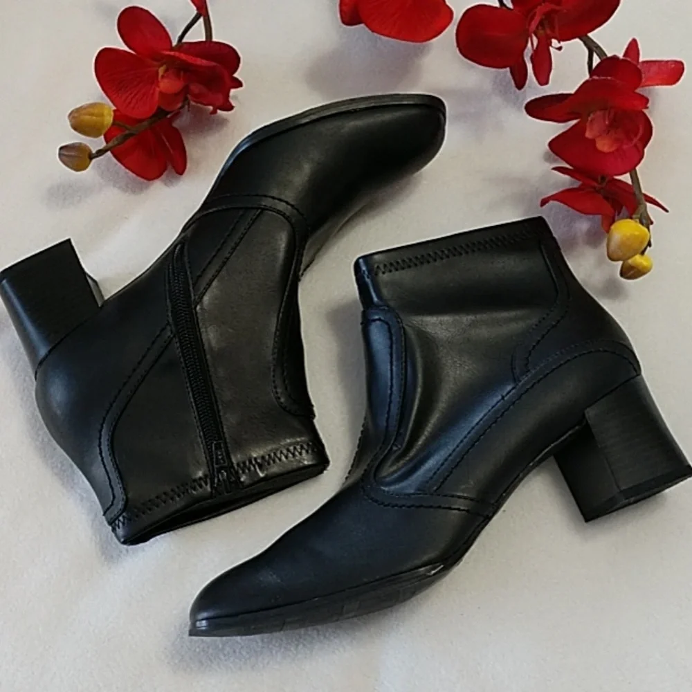 NEW Women's Ankle Boots Booties 2.5